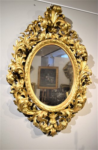 Cadre baroque sculpté et doré 